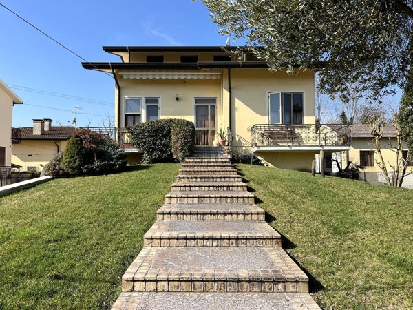casa indipendente in vendita a Porto Viro