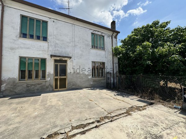 casa indipendente in vendita a Porto Viro