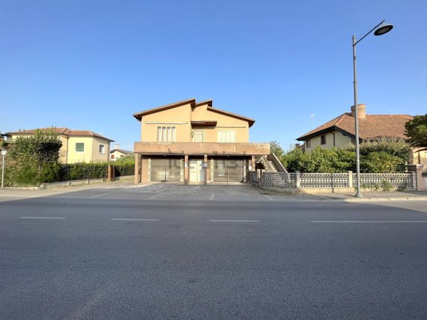 casa indipendente in vendita a Porto Viro