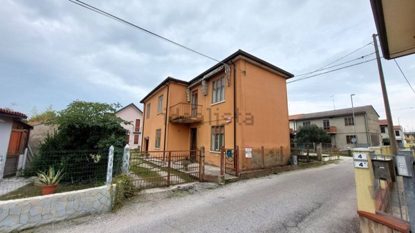 casa indipendente in vendita a Porto Viro