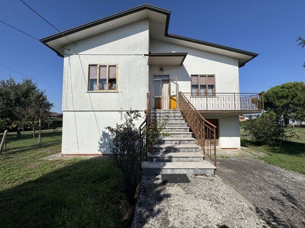casa indipendente in vendita a Porto Viro