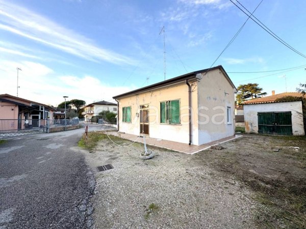 casa indipendente in vendita a Porto Viro