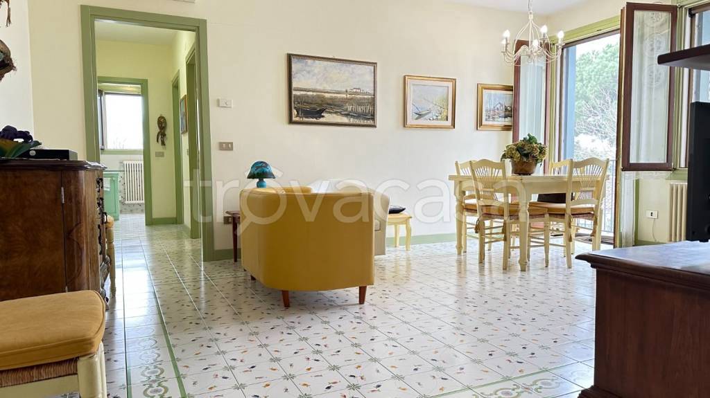 appartamento in vendita a Porto Viro in zona Porto Levante