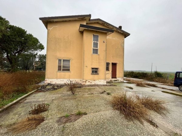 casa indipendente in vendita a Porto Viro