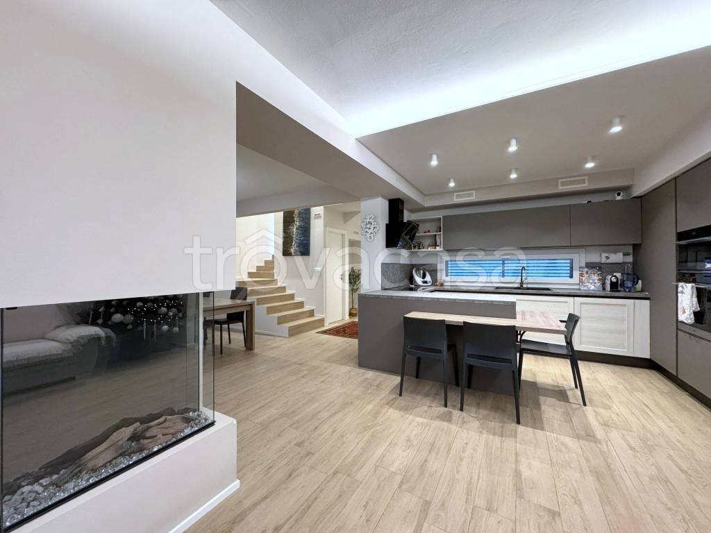 casa indipendente in vendita a Porto Viro