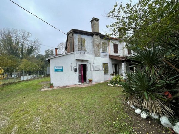 casa indipendente in vendita a Porto Viro