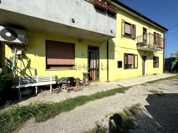 casa indipendente in vendita a Porto Viro