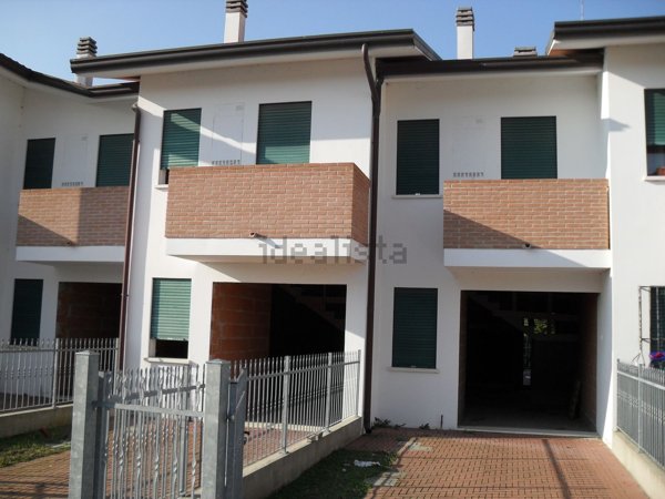 casa indipendente in vendita a Porto Viro