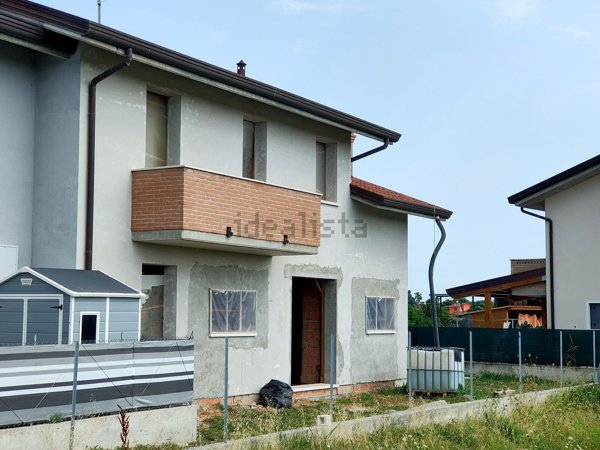 pentavano in vendita a Porto Viro