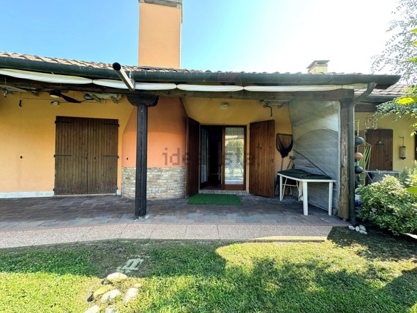 appartamento in vendita a Porto Viro in zona Porto Levante