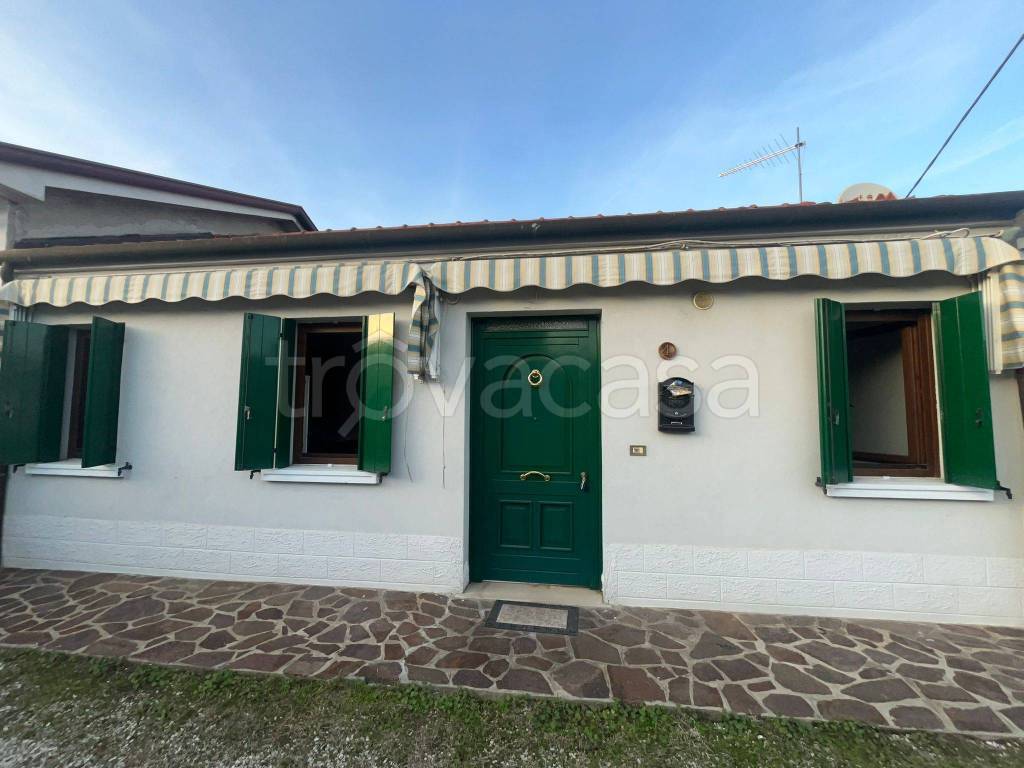 casa indipendente in vendita a Porto Viro