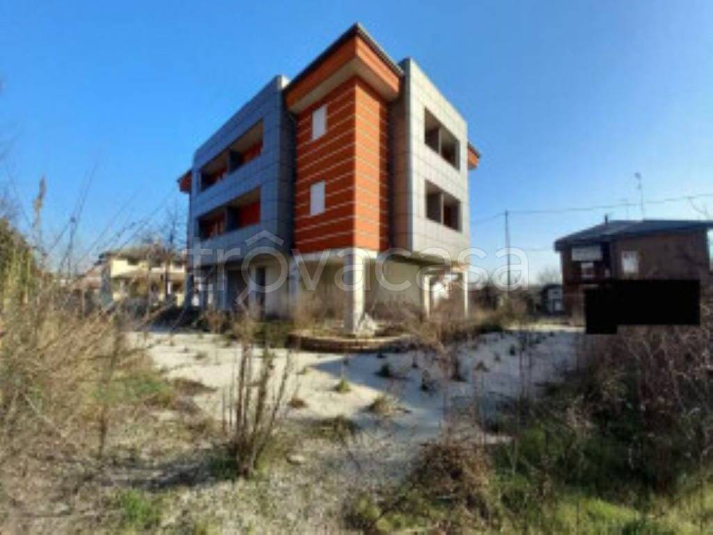 terreno edificabile in vendita a Porto Viro