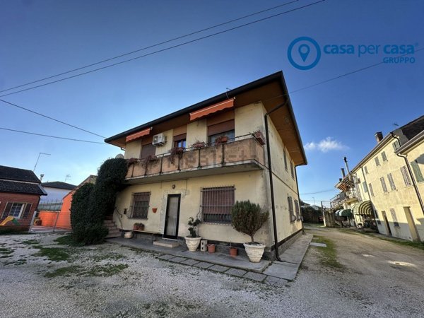 casa indipendente in vendita a Porto Viro