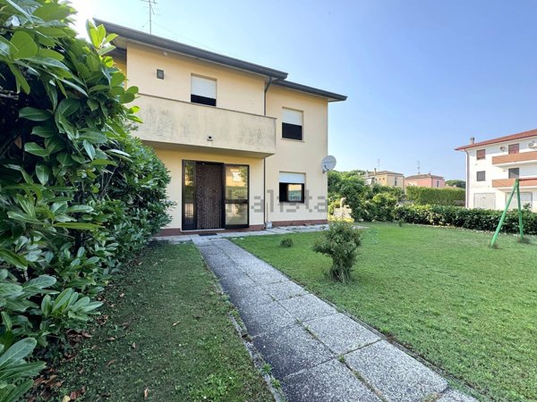 casa indipendente in vendita a Porto Viro