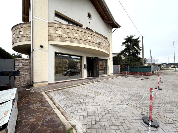 ufficio in vendita a Porto Viro