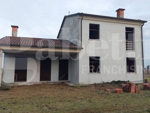 casa indipendente in vendita a Porto Viro