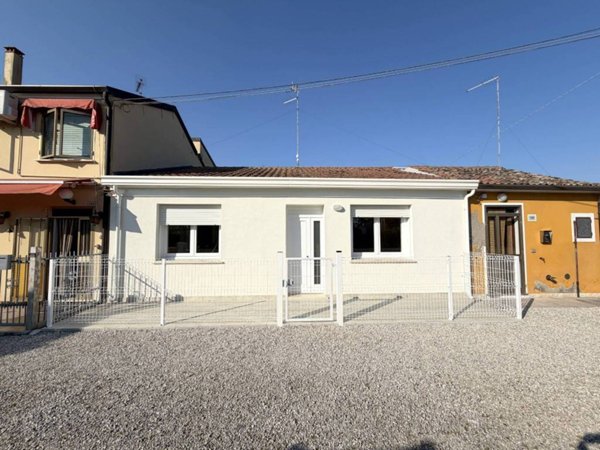 casa indipendente in vendita a Porto Viro