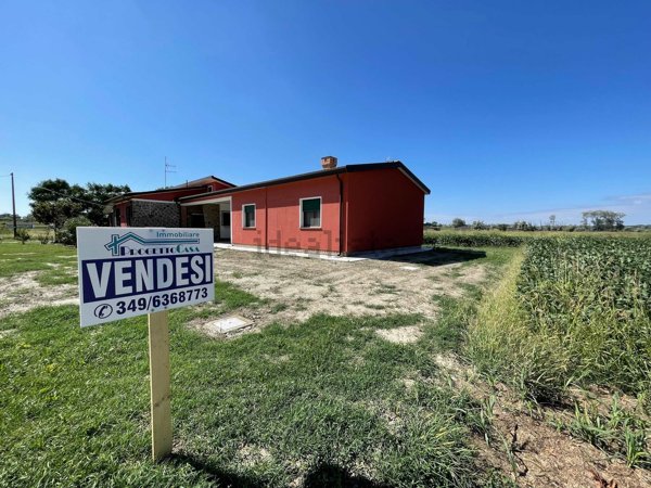 casa indipendente in vendita a Porto Viro