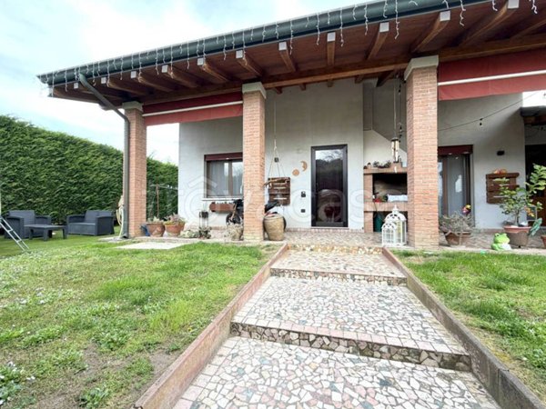 casa indipendente in vendita a Porto Viro