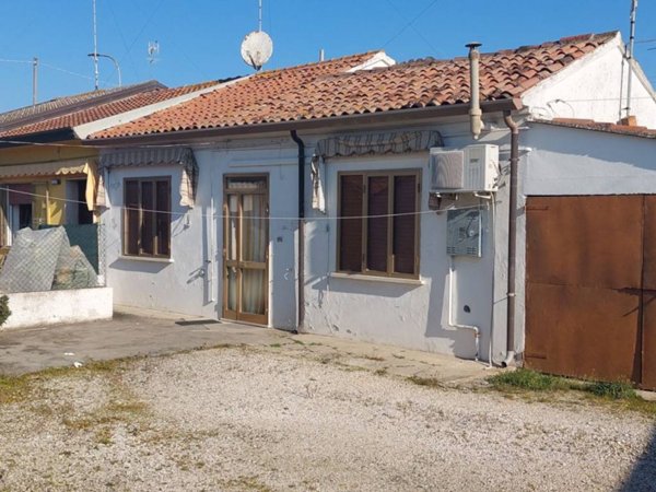 casa indipendente in vendita a Porto Viro