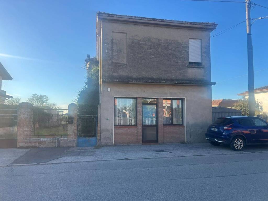 casa indipendente in vendita a Porto Viro