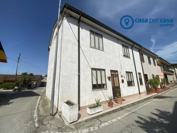 casa indipendente in vendita a Porto Viro