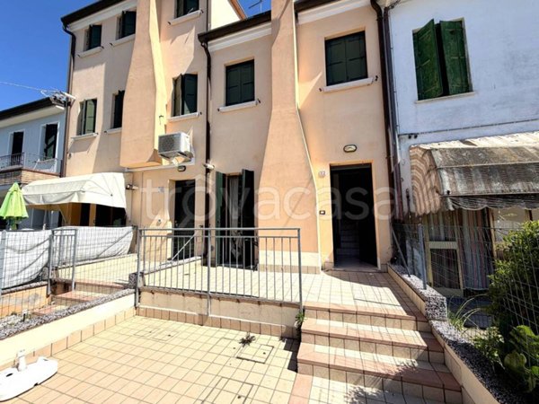casa indipendente in vendita a Porto Viro