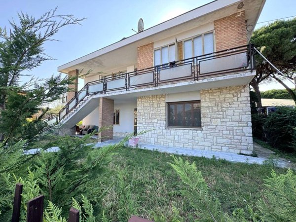 casa indipendente in vendita a Porto Viro