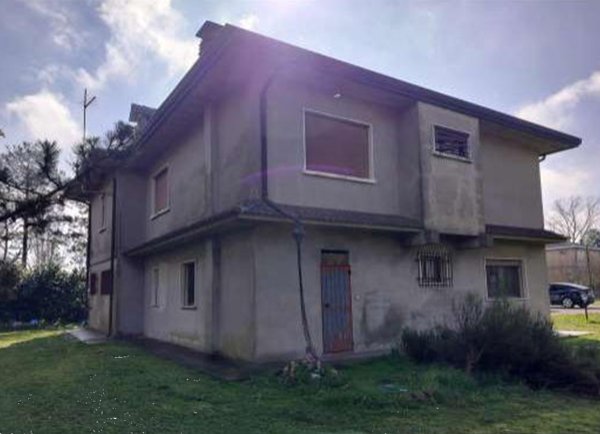casa indipendente in vendita a Porto Viro