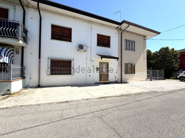 casa indipendente in vendita a Porto Viro