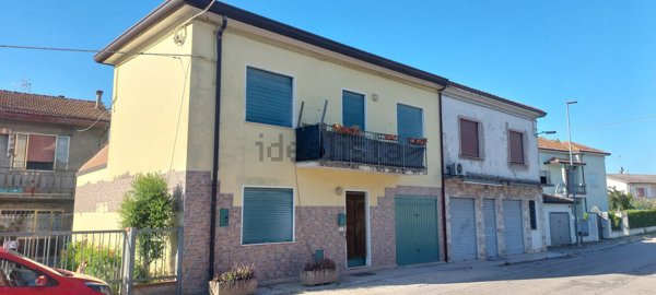 casa indipendente in vendita a Porto Viro