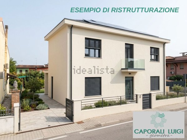 casa indipendente in vendita a Porto Viro
