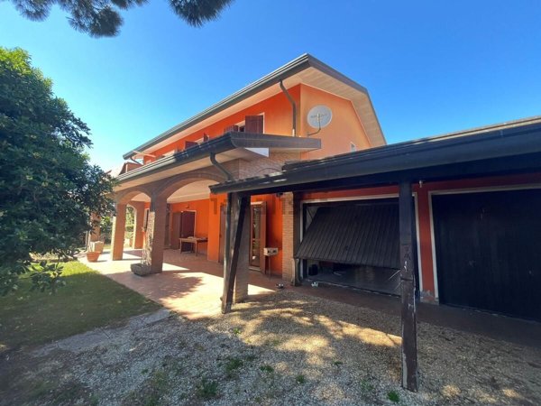 casa indipendente in vendita a Porto Viro