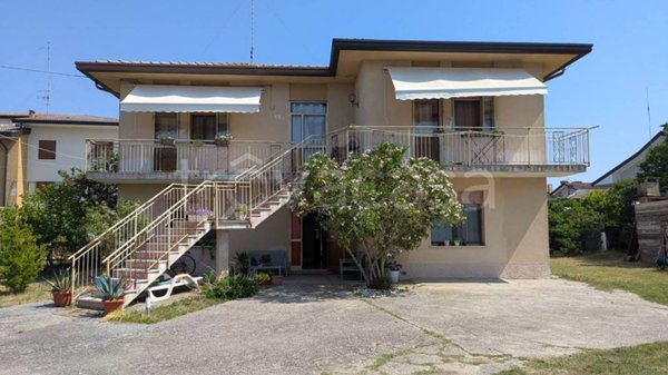casa indipendente in vendita a Porto Viro