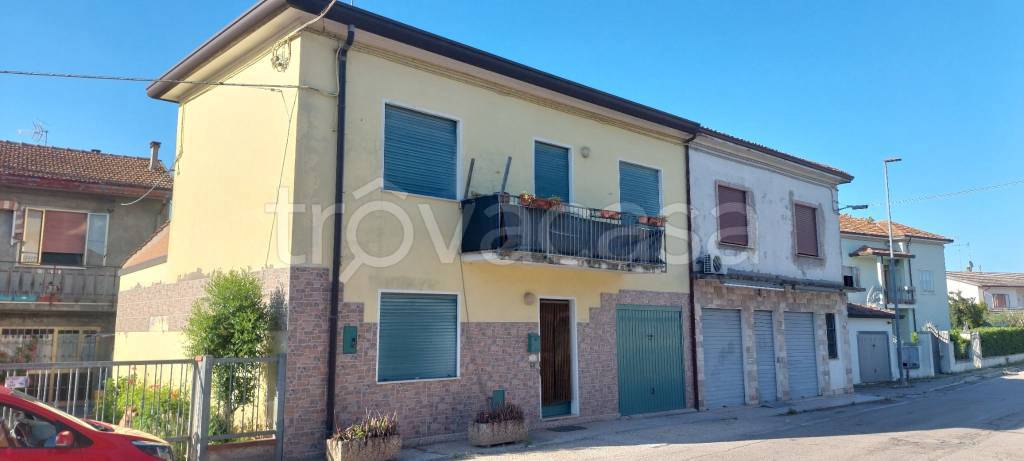 casa indipendente in vendita a Porto Viro