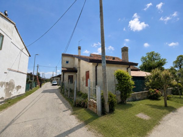 casa indipendente in vendita a Porto Viro