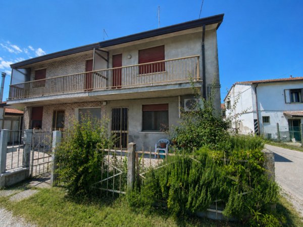 casa indipendente in vendita a Porto Viro