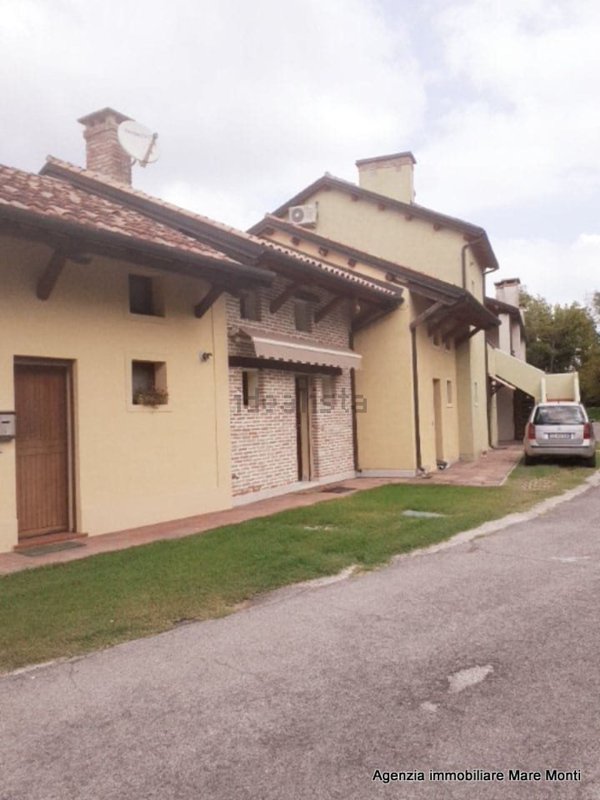 appartamento in vendita a Porto Viro in zona Porto Levante