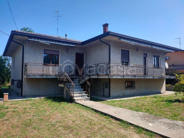 casa indipendente in vendita a Porto Viro