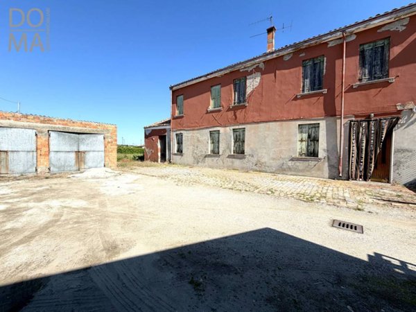 casa indipendente in vendita a Porto Viro