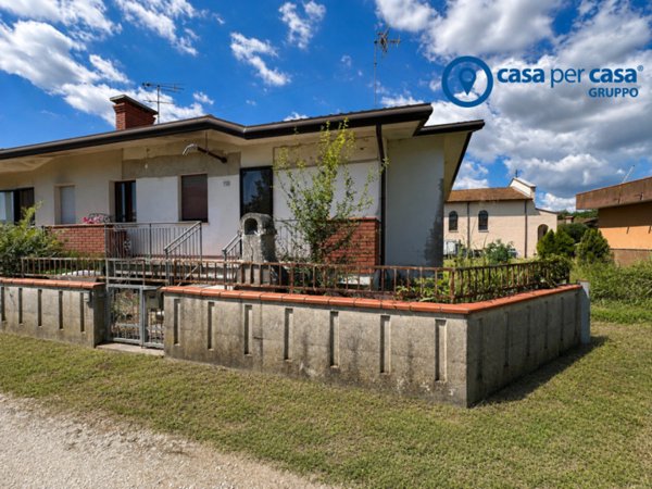 casa indipendente in vendita a Porto Viro