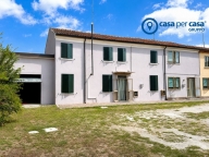 casa indipendente in vendita a Porto Viro