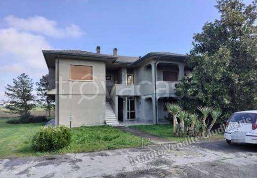 casa indipendente in vendita a Porto Viro in zona Porto Levante