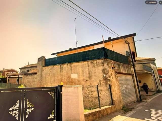 locale commerciale in vendita a Porto Viro