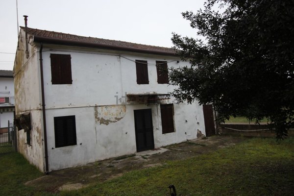 casale in vendita a Porto Viro