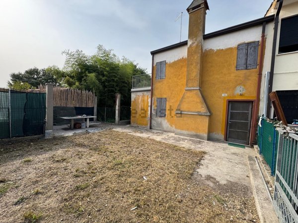 casa indipendente in vendita a Porto Viro