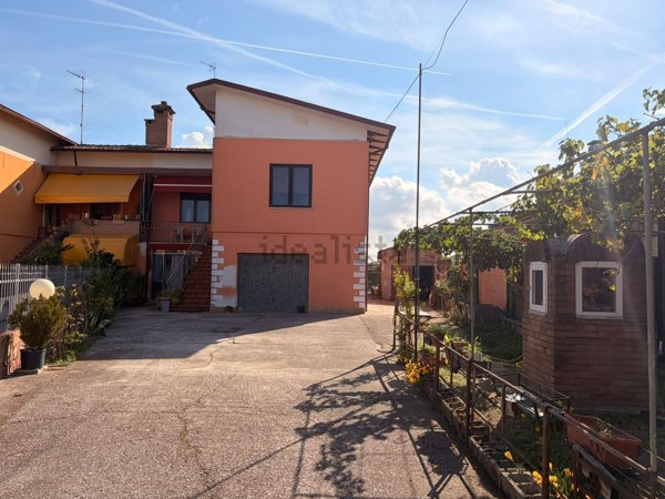 casa indipendente in vendita a Porto Viro