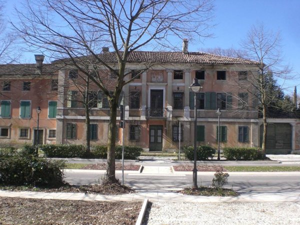 intera palazzina in vendita ad Aiello del Friuli