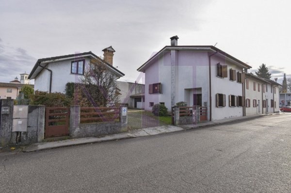 casa semindipendente in vendita ad Aiello del Friuli