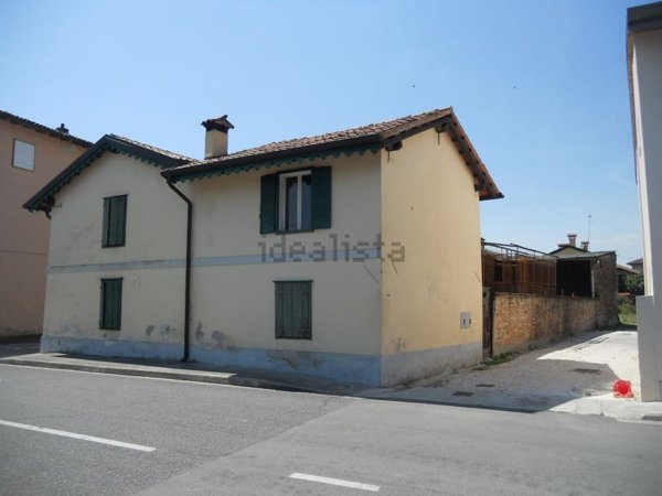 casa indipendente in vendita ad Aiello del Friuli
